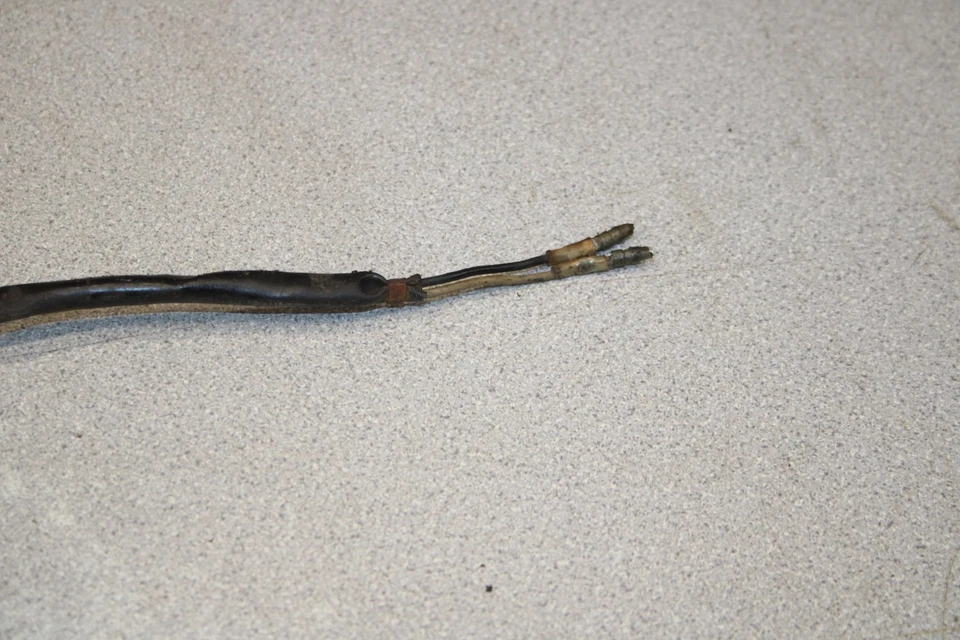 1981 Kawasaki 650 CSR KZ650H передний поворотник индикатор i12-4490.aba - Изображение 2 из 4