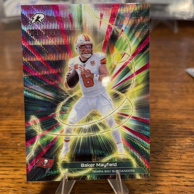 Topps Resurgence 2025 Baker Mayfield Conductors - Magenta Surge Refractor /299