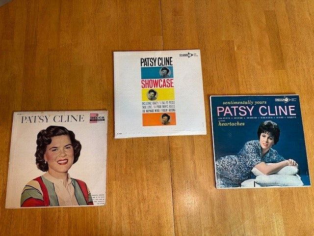 Lot of 3 Patsy Cline LPs - Patsy Cline, Showcase, & Sentimentally Yours