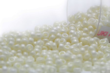 Miyuki Round Rocailles 8/0 Cream Pearl Ceylon Seed Beads RR-421