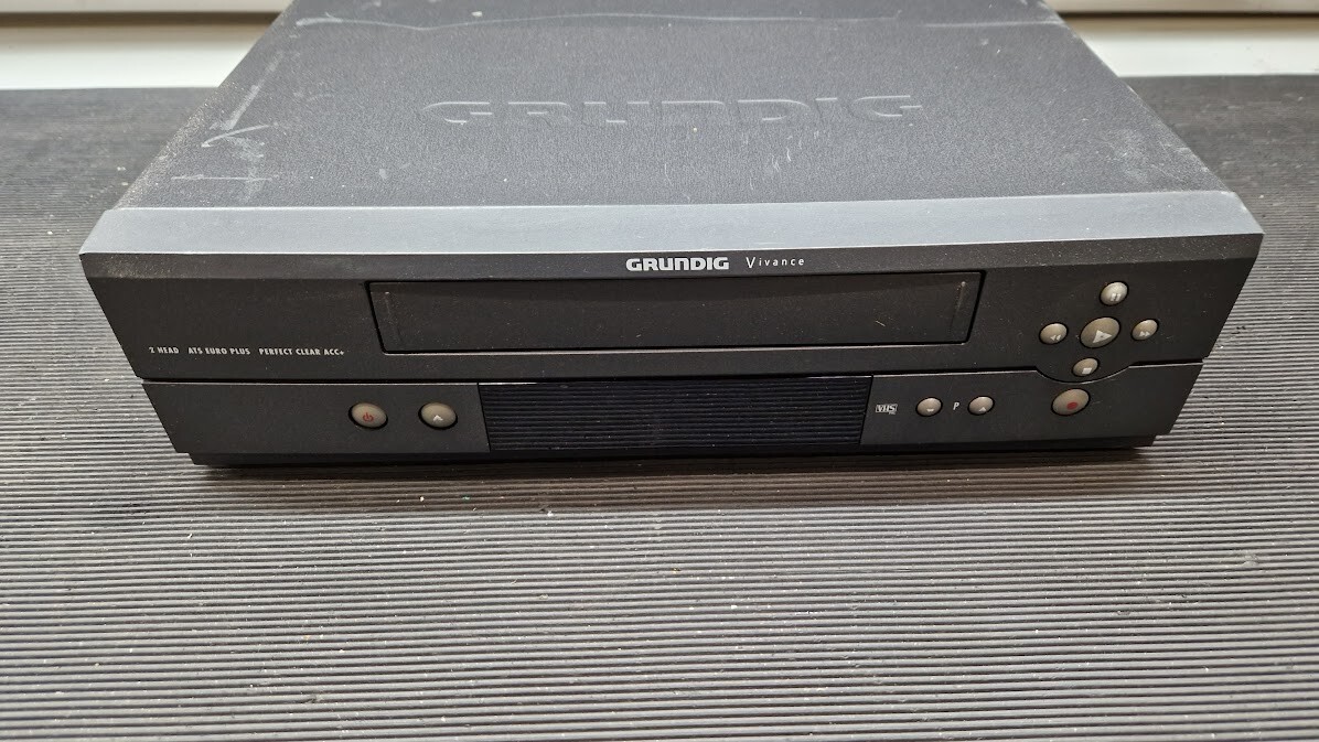 GrundigVivanceGV3000VPSVideoCassettePlayerNotTestedForParts