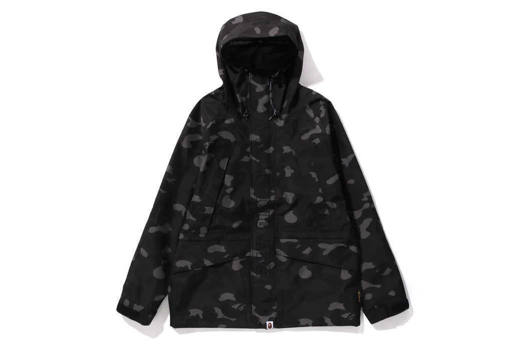 A Bathing Ape Men's GORE-TEX Snowboard Jacket 2023 AW Model
