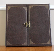 Faux Leather Gold Embossed Fold Out Photo Album Clear Sleeves Brass Latch USA