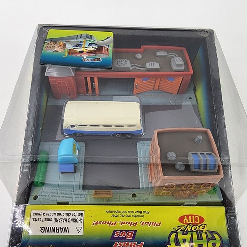 Phat Boyz City Phast BUS STATION Connecting Playset & Car 2003 Simple Wishes NEW - Picture 3 of 10