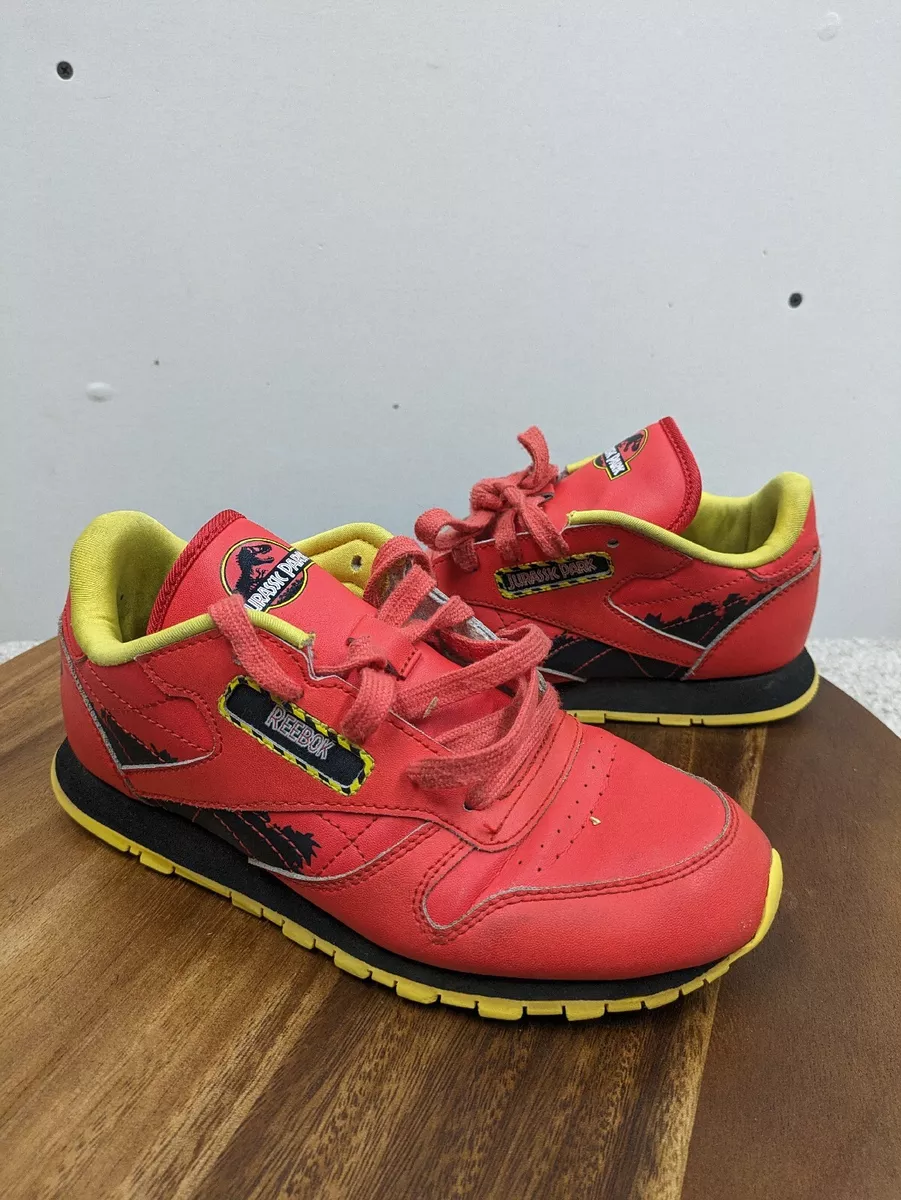 Reebok classics tread sales max sneakers