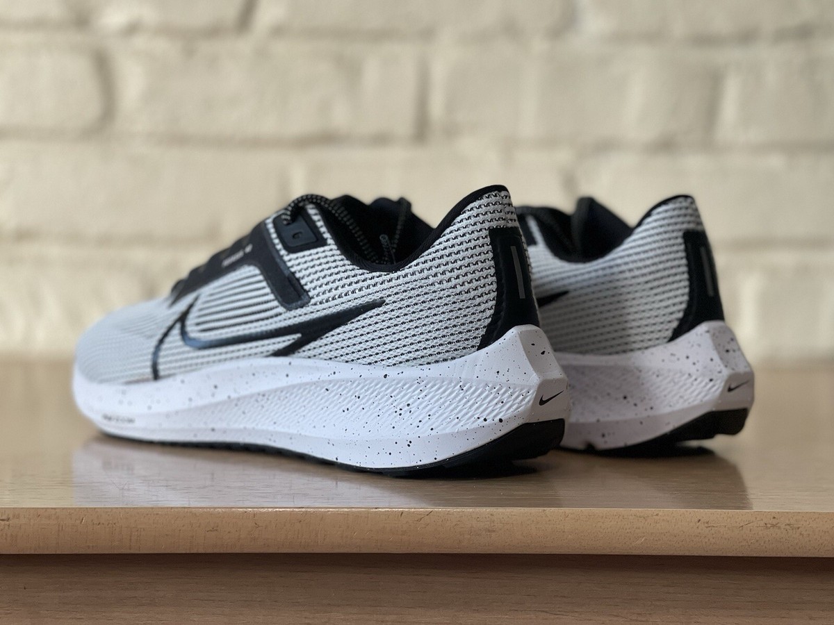 Nike Air Zoom Pegasus 40 White Black Sneakers DV3854-004 Women