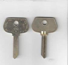 1 VINTAGE KEY BLANK YAMAHA MOTORCYCLE TAYLOR Y76A