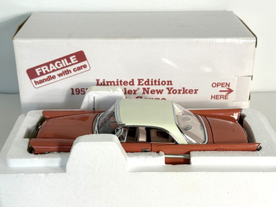 DANBURY MINT 1957 CHRYSLER NEW YORKER SPORTS COUPE 1:24 LE#922 SUNSET ROSE. MINT