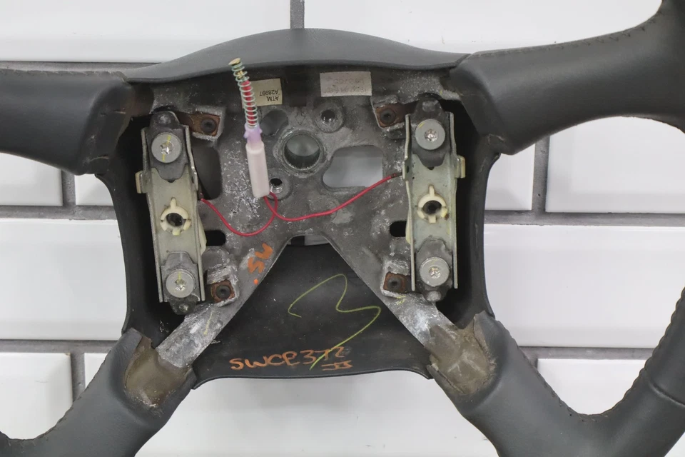 Volante Chevy Tahoe 98 OEM cuero gris GMT400 Foto 2 de 4