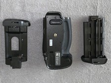 MEIKE Battery Grip w/2x Battery Inserts For NIKON DSLR Camera