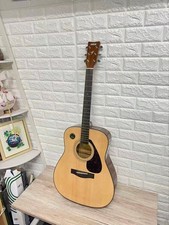 YAMAHA acoustic guitar natural color