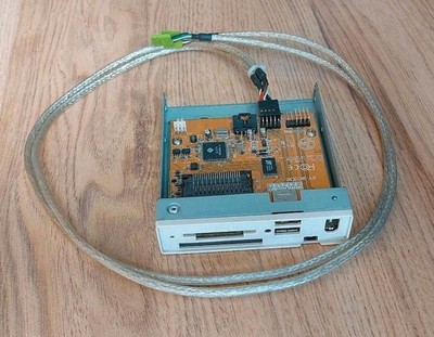 3,5  Frontpanel Kartenleser + 2× USB 2.0 + Firewire grau/beige Metall SY-BOX30