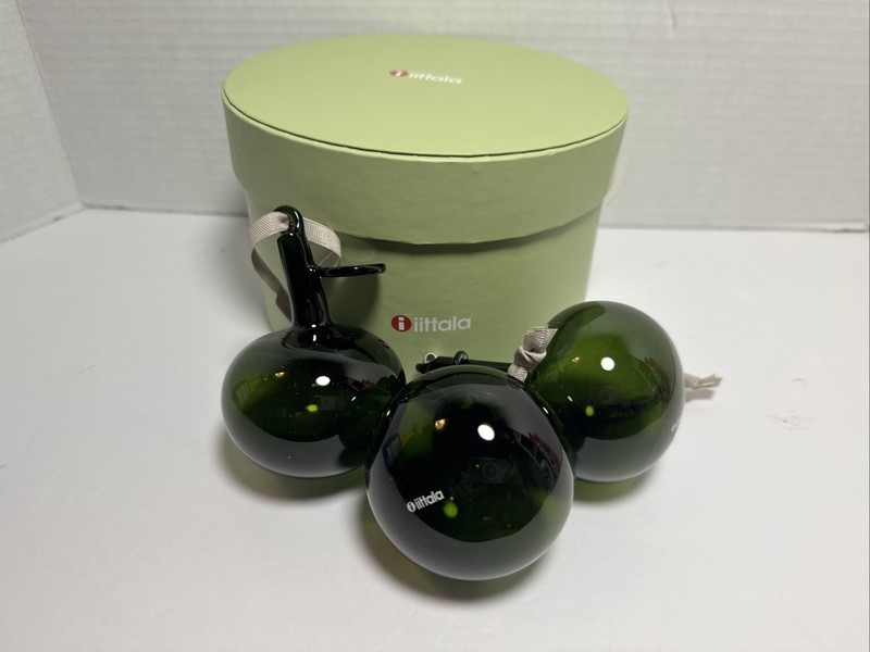 Iittala Oiva Toikka Glass Apple Ornaments Set of 3- Green - 60mm New In Box