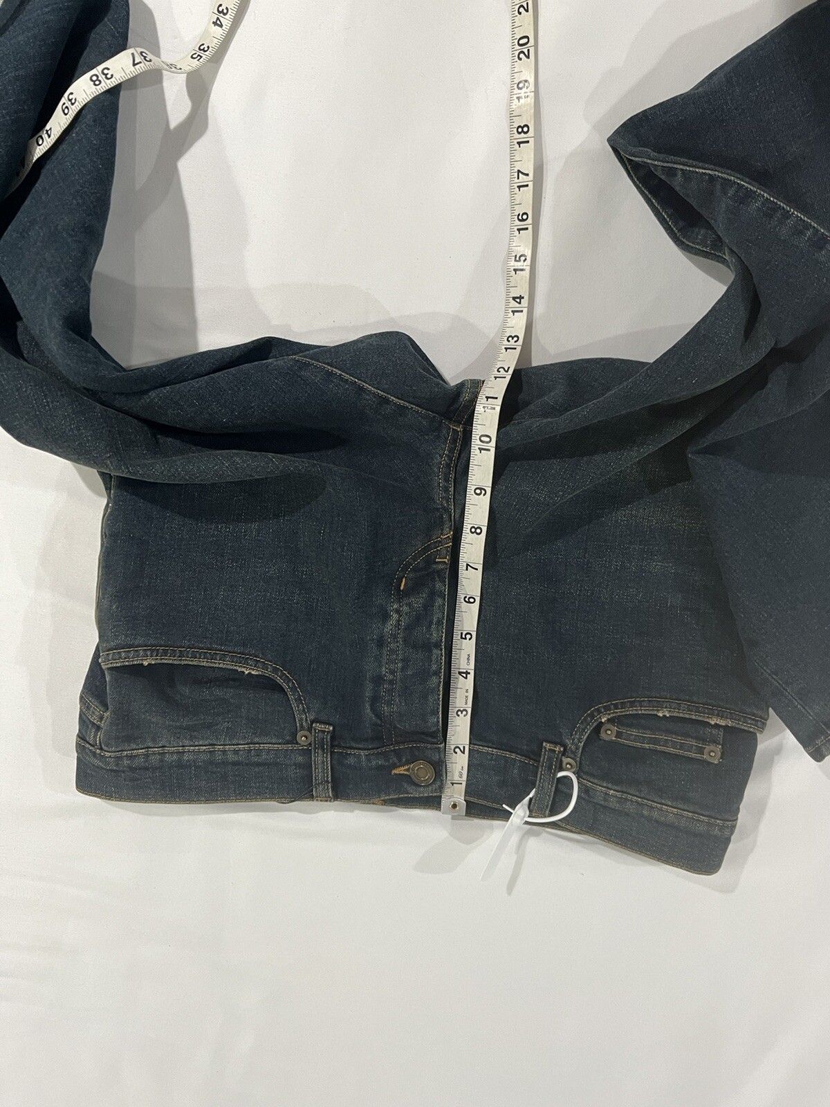 Jeans Saint Laurent Jedi Slimane. 33. $850