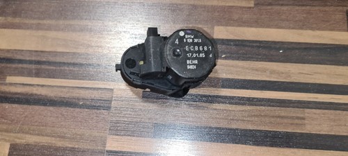 Stellmotor Heizung BMW E60 E61 6930301 NR2T