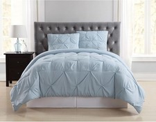 TRULY SOFT Pleated Duvet Set Light Blue Polyester 3-Piece Full/Queen Duvet Set