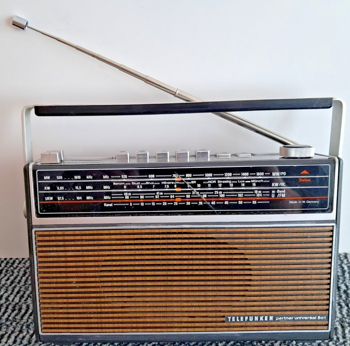 TELEFUNKEN: partner univ. 501
