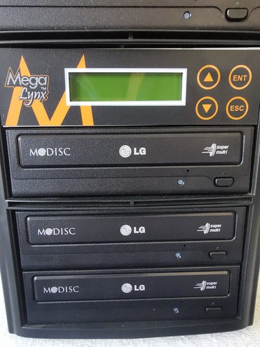 LG Pro Duplicator 1 TO 5 CD DVD Burner Duplication Tower For Repair WATCH DEMO - Afbeelding 2 van 11