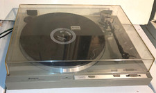 Hitachi Direct Drive Turntable HT-41S with static-off mat - needs cartridge