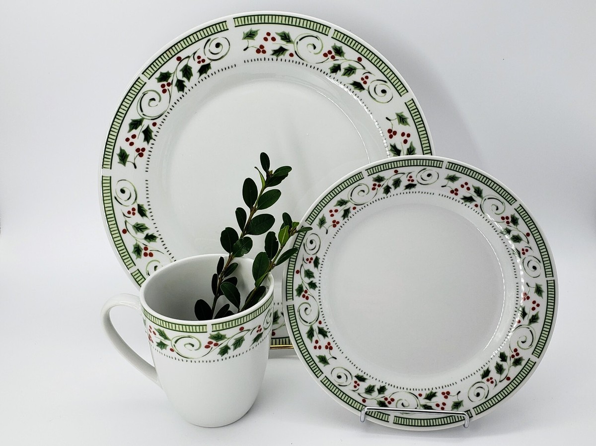 Gibson HOLIDAY GATHERINGS Everyday Christmas IN A HOLLY Piece Place  Setting