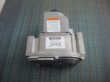 Honyewell VR8305M2953 Gas Valve NEW!