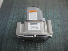 Honyewell VR8305M2953 Gas Valve NEW!