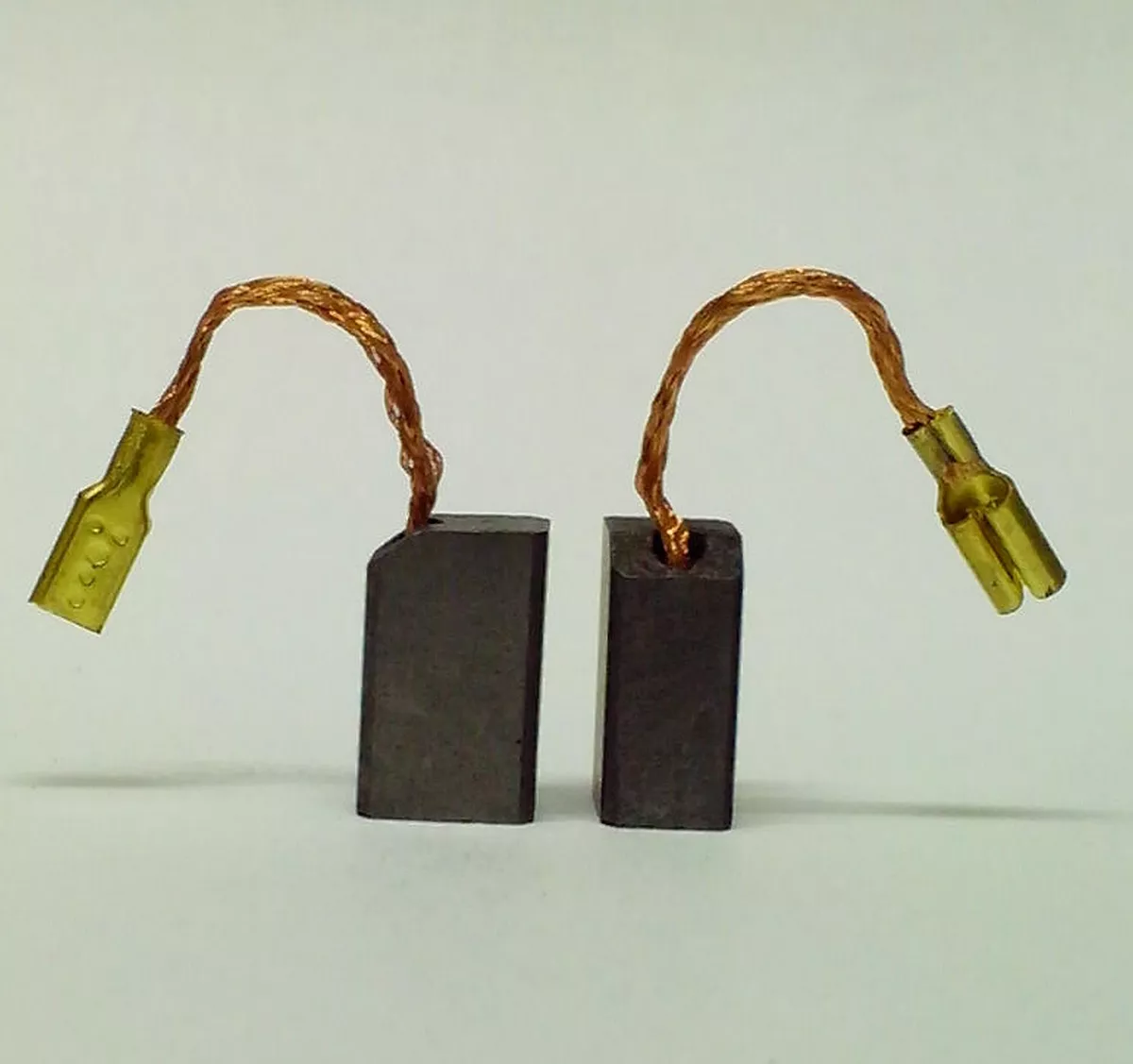 Nr.1141 Carbon Brushes for Dewalt DW818 DW821 DW822 DW824