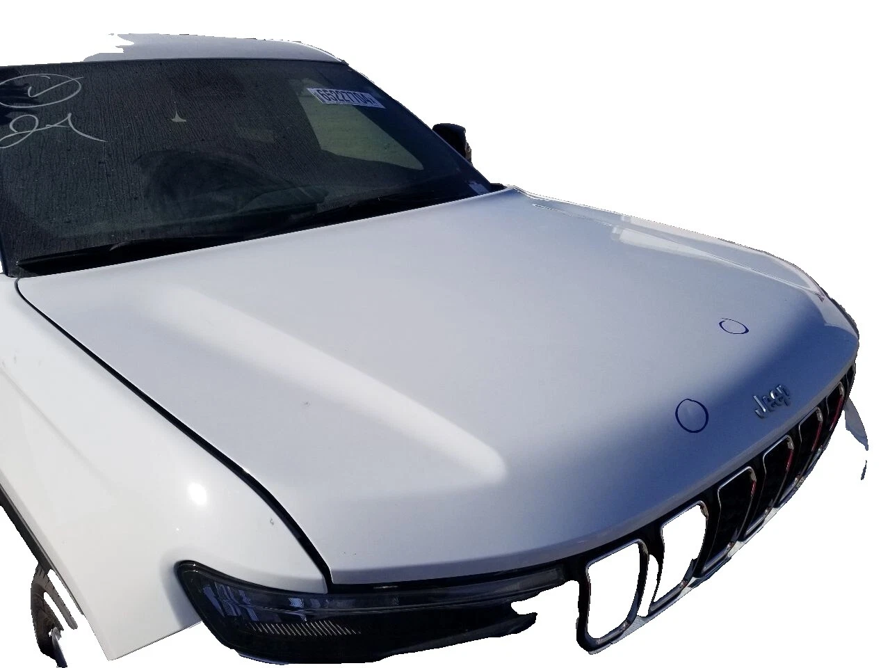 Белые панели капота автомобилей и грузовиков Jeep