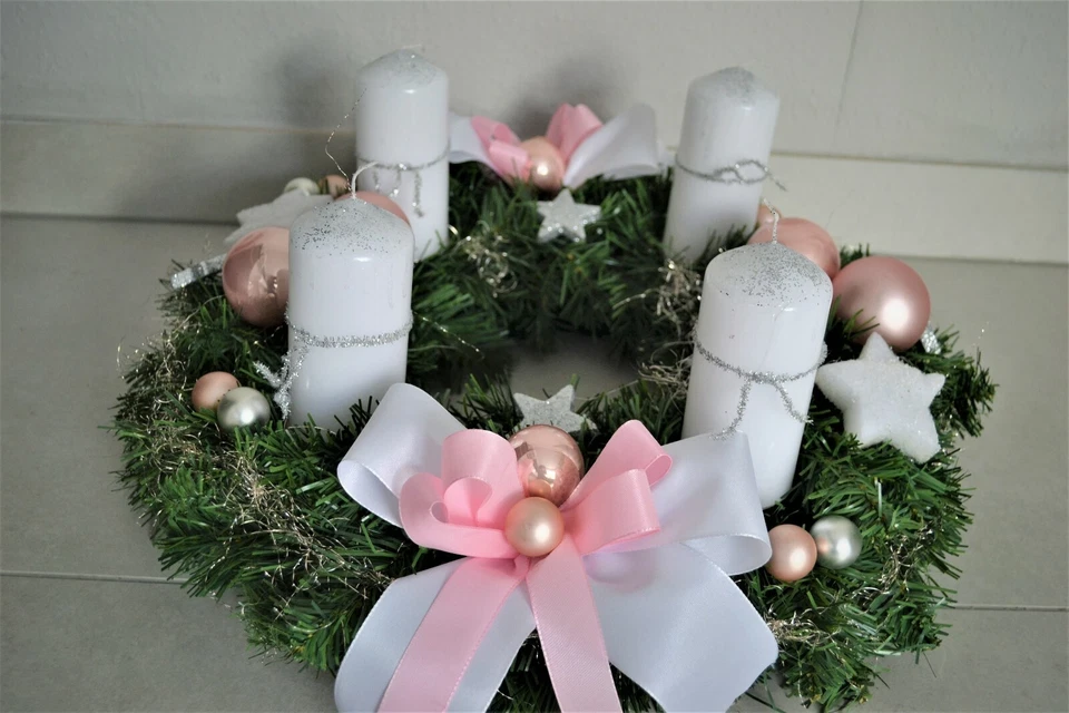 excl. Adventskranz weiß rosa 45 cm künstlich Weihnachten Adventsgesteck Deko - Bild 3 von 4