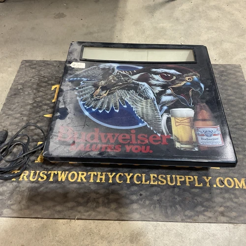 Vintage Budweiser Light Up Shop Sign beer Eagle 1F