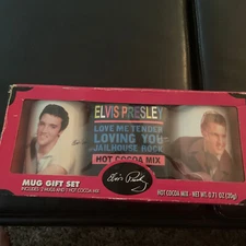 Elvis Presley Collectable, 2016 Hot Cocoa 2 Mug Gift Set. New In Box.