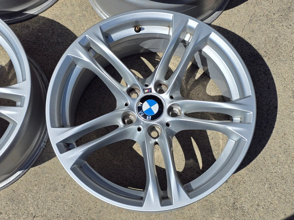 18" BMW F10 F11 F12 F13 613M 535i 545i 550i 525i 5 series factory OEM wheels - Image 3 of 4