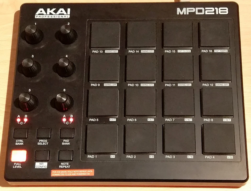 AKAI Professional MPD218 MIDI Pad Controller Drum Pad Machine