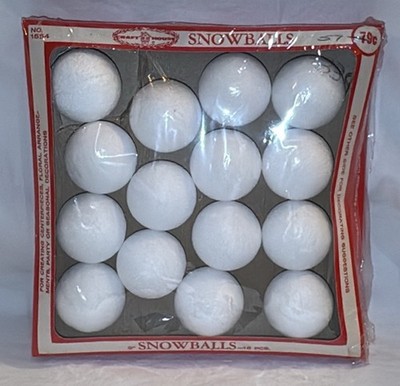 Vintage Snow Foam Craft House 15 Snowballs 2  in Original Package Made in USA