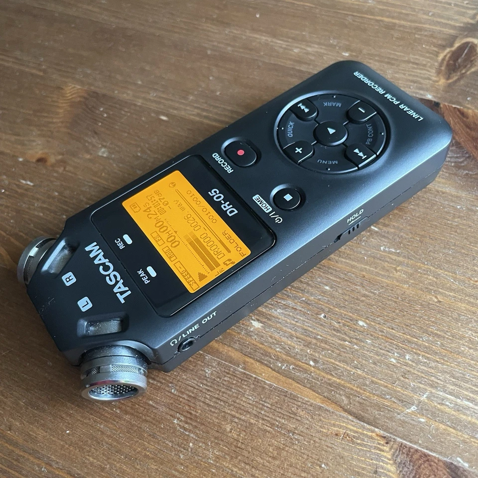 Digital Audio Recorder Tascam DR-05 v2 Digitalrekorder Version 2 - Bild 3 von 4