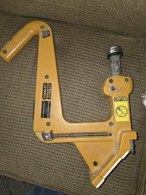 Stanley Bostitch Yellow Manual hardwood flooring cleat nailer