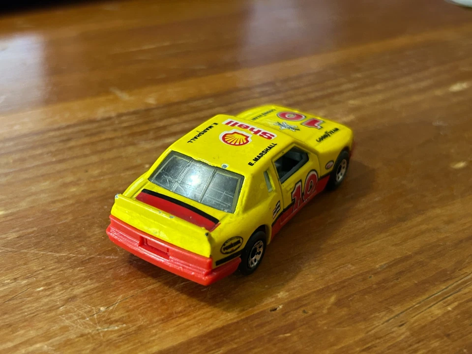 1987 Matchbox Buick Le Sabre Shell #10 Yellow Rare - Image 3 of 4