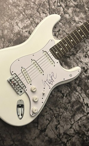 GFA Black Sabbath Bassist * GEEZER BUTLER * Signed Electric Guitar PROOF COA - Picture 6 of 7