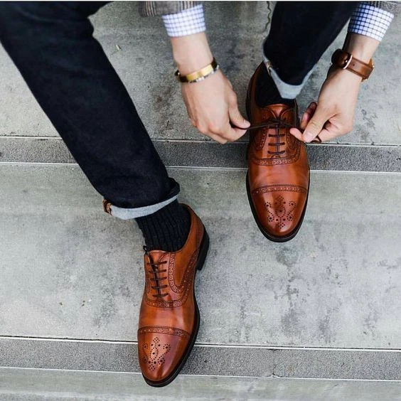 briwn dress shoes