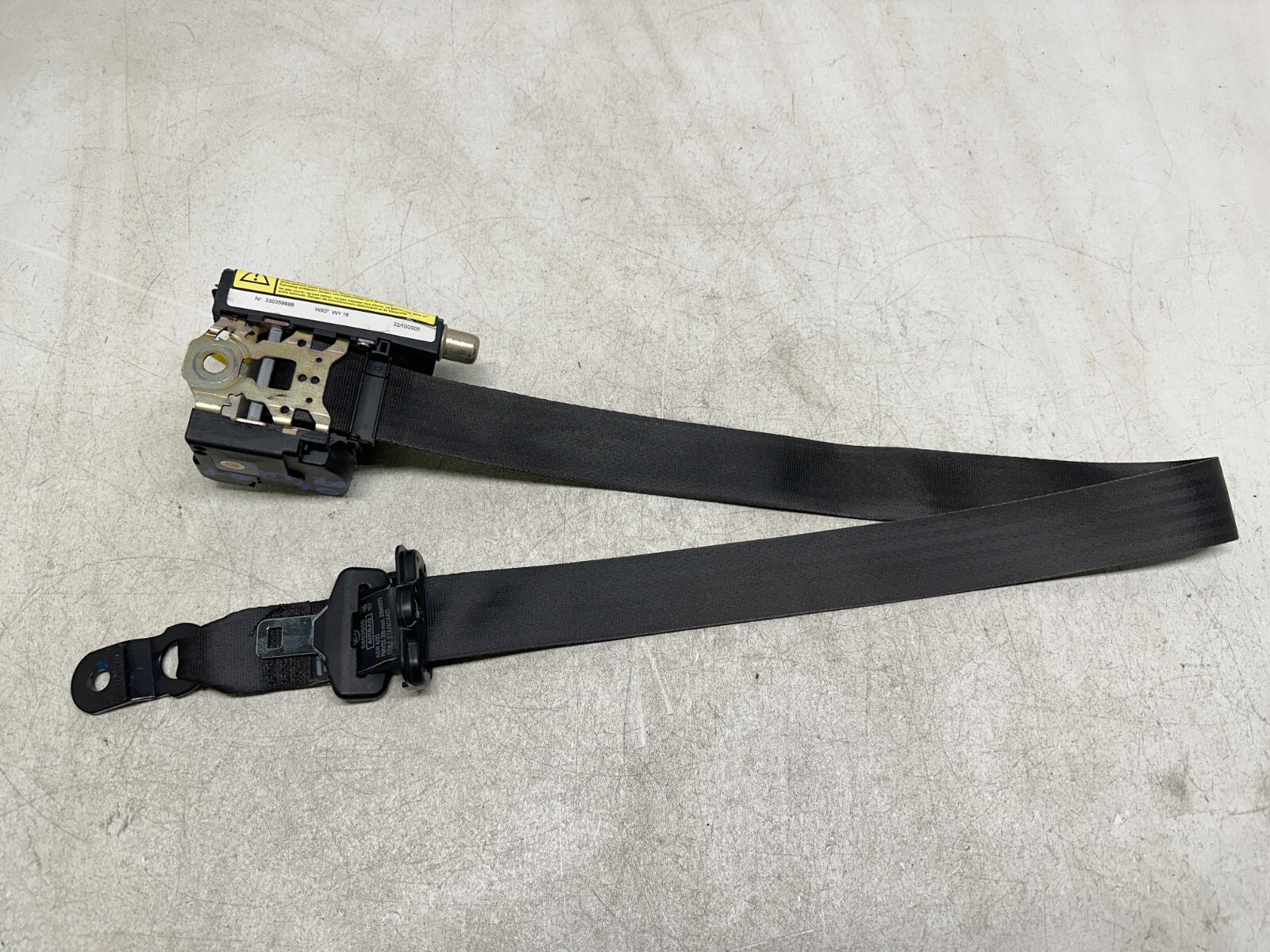 H411164 2003-2008 Maserati Quattroporte FRONT SEAT BELT Passenger Side 33045975