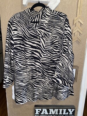 Jones New York Sport Zebra Top Size 2X EUC