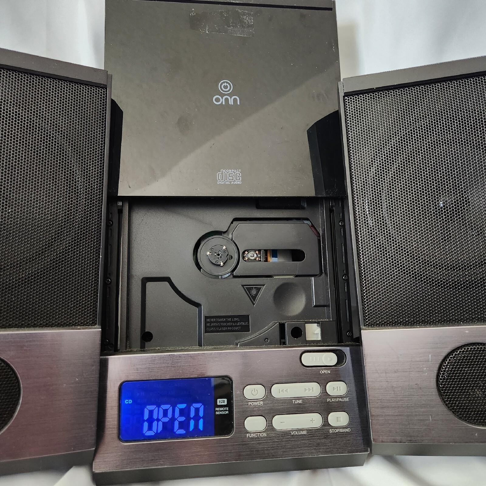 ONN Mini Stereo System ONA13AV503 CD Player AM/FM Radio Digital