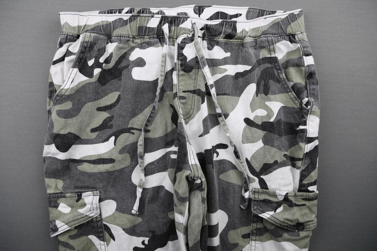 Almost famous sales camo joggers