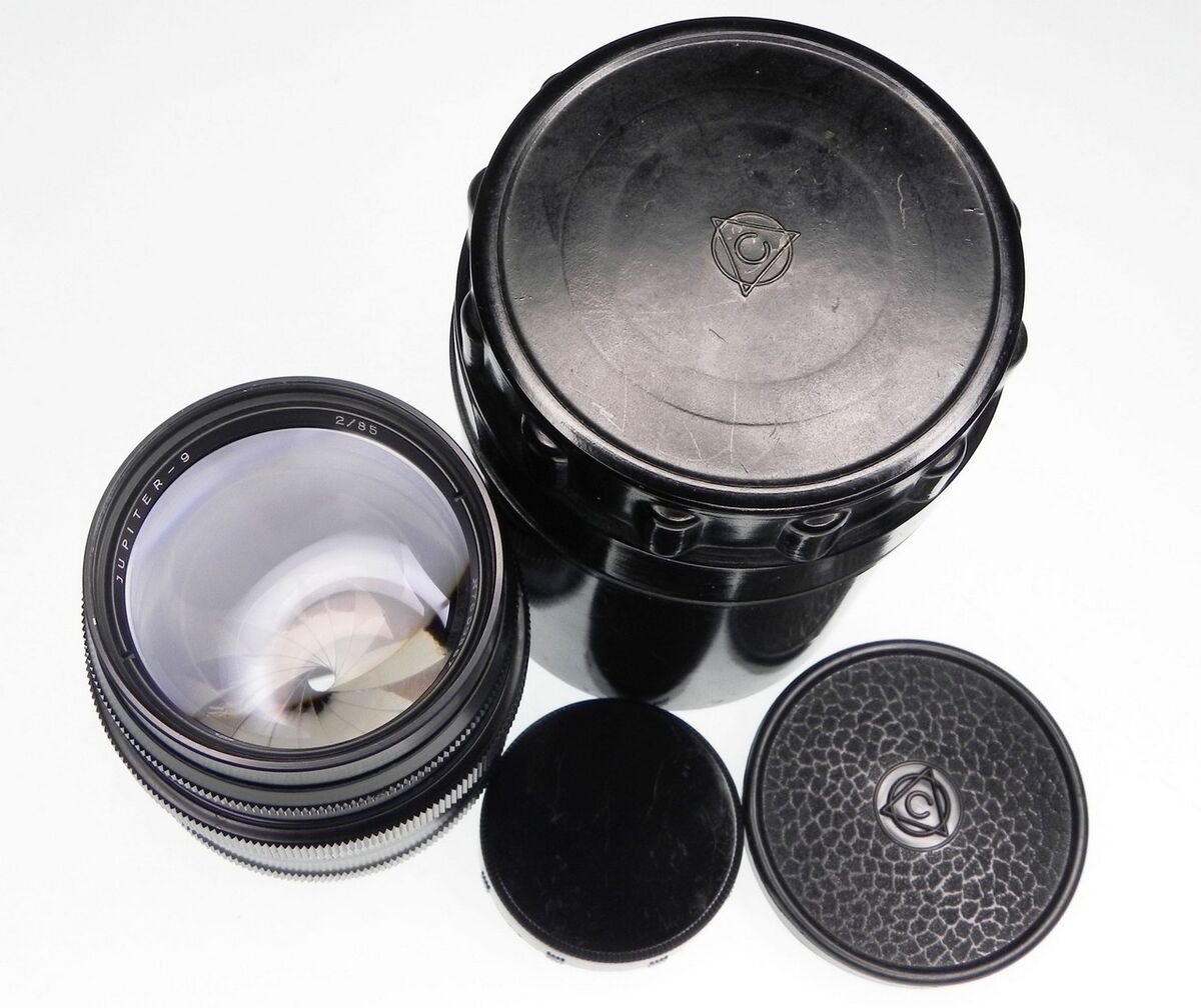 Black Jupiter-9 85mm f2 Leica SM #7609867 . Minty Black Jupiter-9 85mm f2 Leica SM #7609867 . Minty