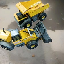 Tonka 354 Dump Truck And Tonka 728 End Loader Hasbro 1999 Used.