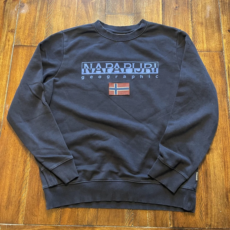 Moletom Napapijri masculino XL azul marinho geográfico gola redonda bandeira patch NP0A4GBD - Imagem 2 de 4