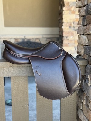 Brand New 17.5  2 Devoucoux Biarritz S Saddle For Sale!