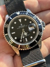 Rolex Submariner Date 16610 K serial with papers top vintage condition