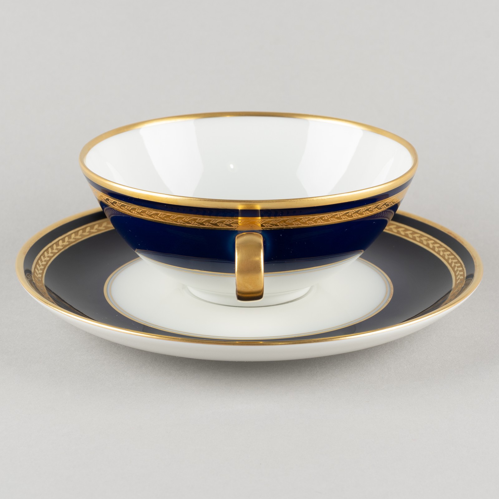 Set of 4x Perfect 5-Piece Place Settings, 2 Available, Monarch Hutschenreuther