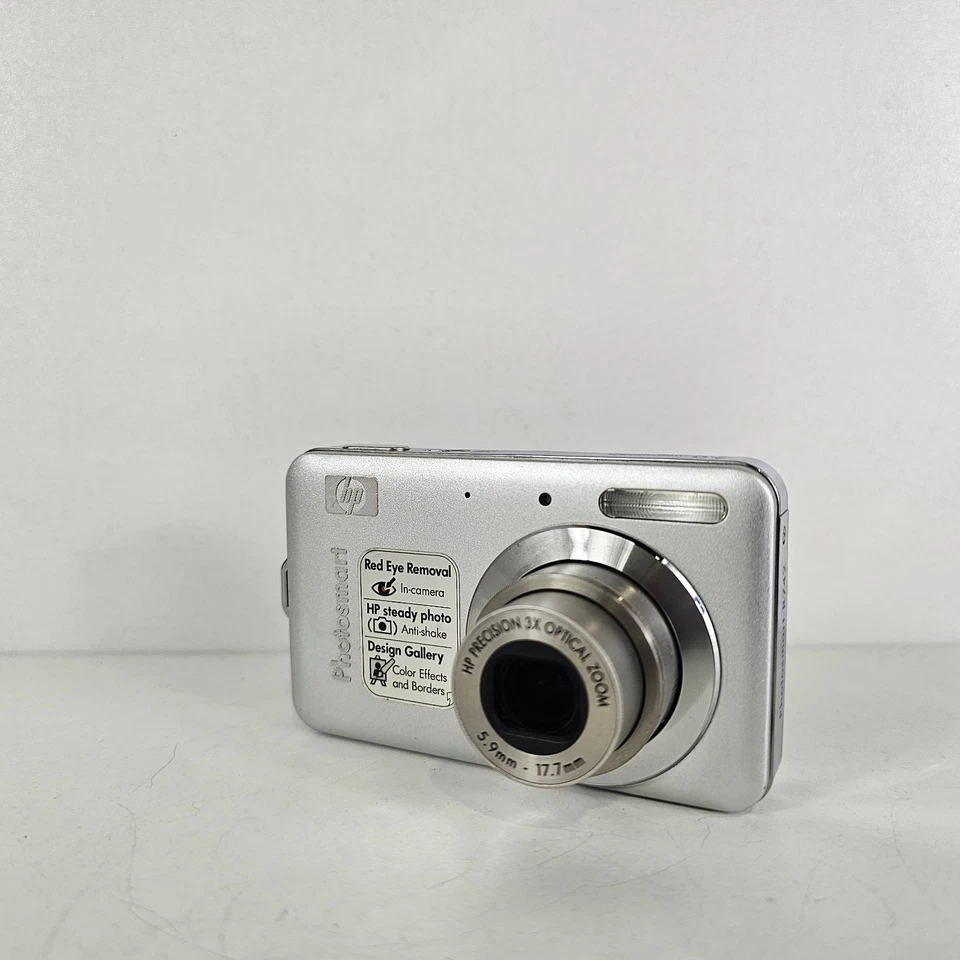 HP Photosmart R742 7.0MP Compact Digital Camera Silver Tested Working - Image 4 of 4